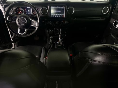 Used 2018 Jeep Wrangler Unlimited Sahara AWD/4WD image 19