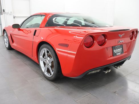 Used 2007 Chevrolet Corvette Coupe w/ Preferred Equipment Group RWD image 5