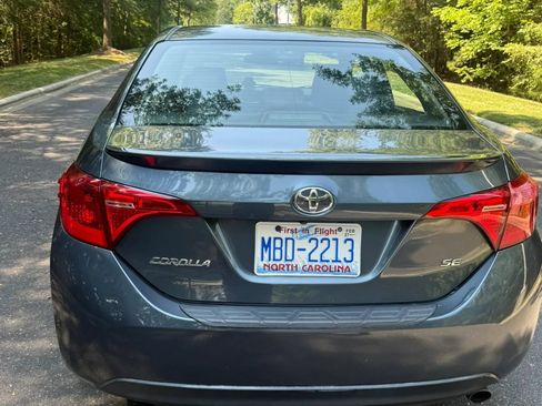 Used 2017 Toyota Corolla SE w/ Carpet Mat Package (TMS) FWD image 6