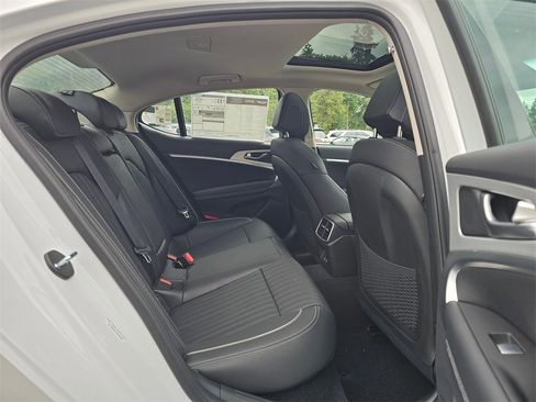 New 2026 Genesis G70 2.5T Prestige image 13