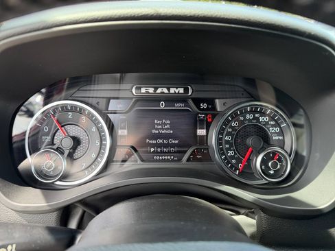 Used 2022 RAM 1500 Big Horn AWD/4WD image 16