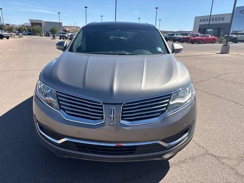 Used 2017 Lincoln MKX Reserve AWD/4WD image 2