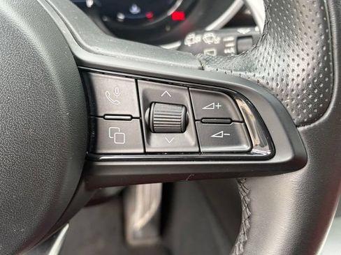 Used 2024 Alfa Romeo Stelvio Veloce AWD/4WD image 25