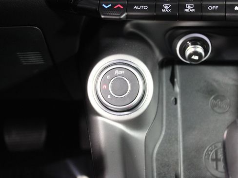 Used 2024 Alfa Romeo Tonale Ti image 8