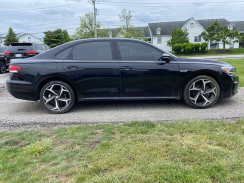 Used 2021 Volkswagen Passat 2.0T R-Line FWD image 6