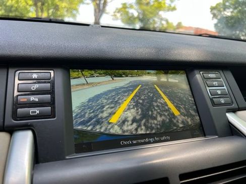 Used 2019 Land Rover Discovery Sport HSE AWD/4WD image 38