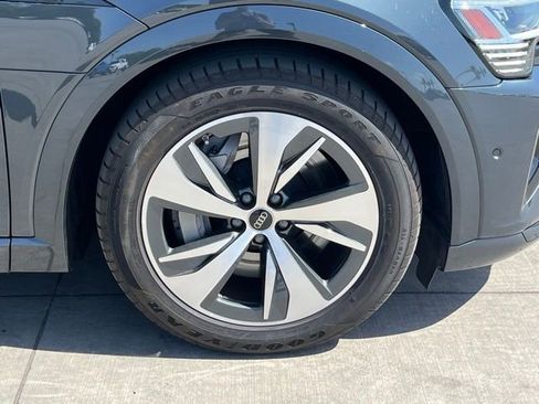 Used 2024 Audi Q8 e-tron Premium Plus w/ Premium Plus Package AWD/4WD image 6