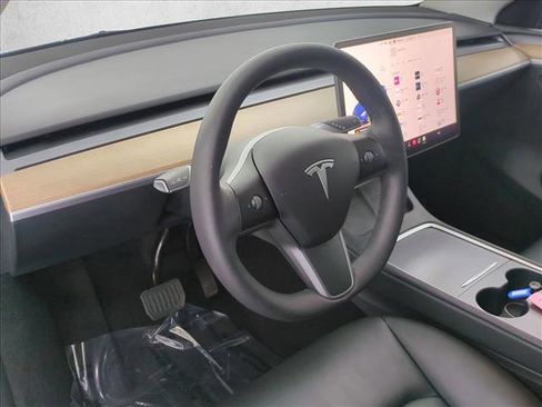 Used 2023 Tesla Model Y Long Range AWD/4WD image 10