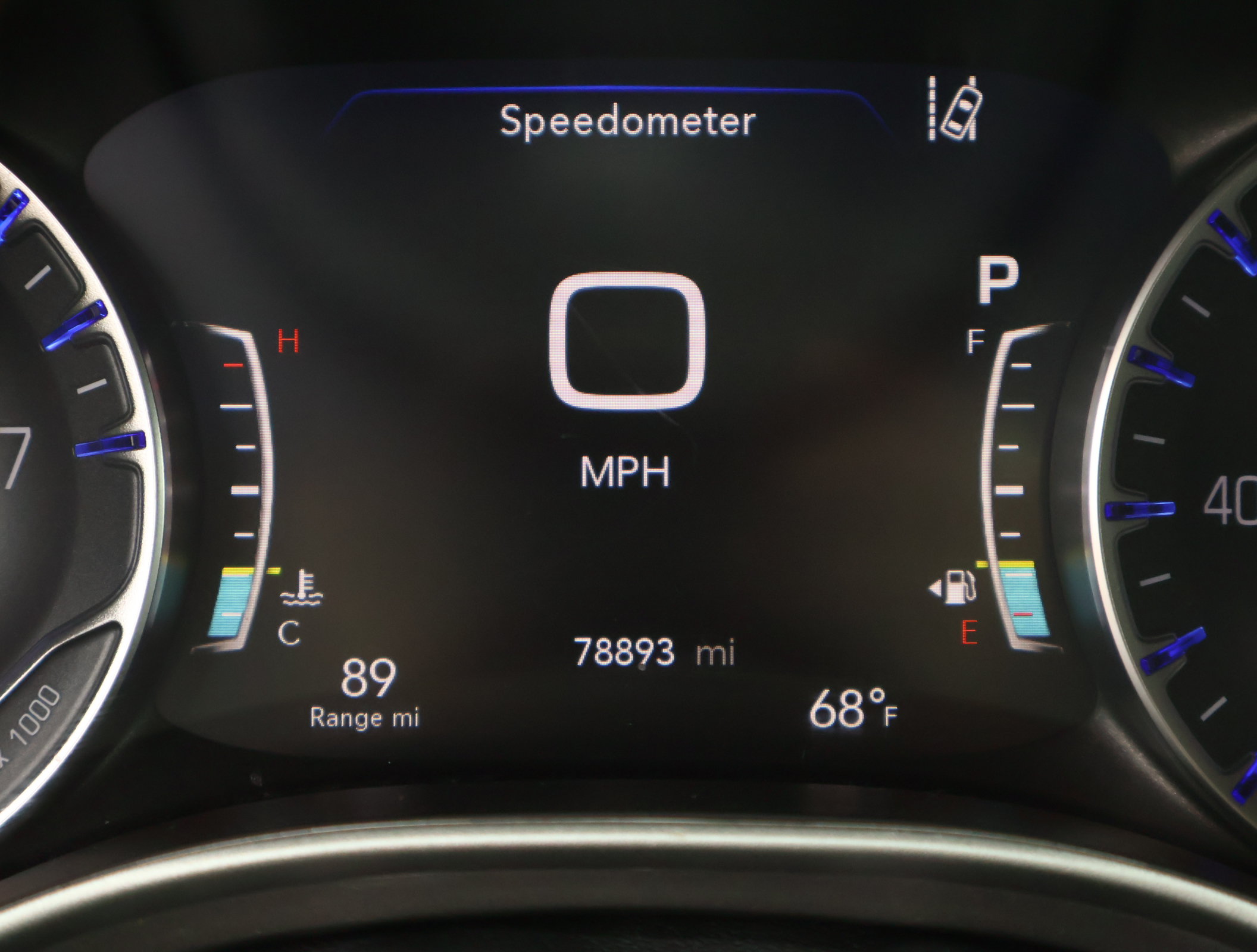 Used 2024 Chrysler Pacifica Touring-L FWD image 4