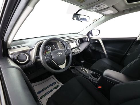 Used 2015 Toyota RAV4 XLE FWD image 10