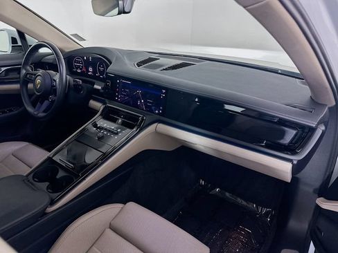 Used 2025 Porsche Panamera 4 AWD/4WD image 30