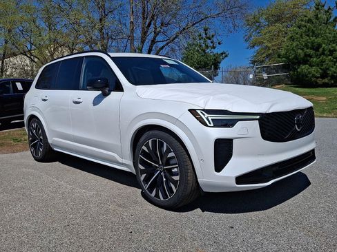 New 2026 Volvo XC90 T8 Ultra w/ Protection Package AWD/4WD image 1