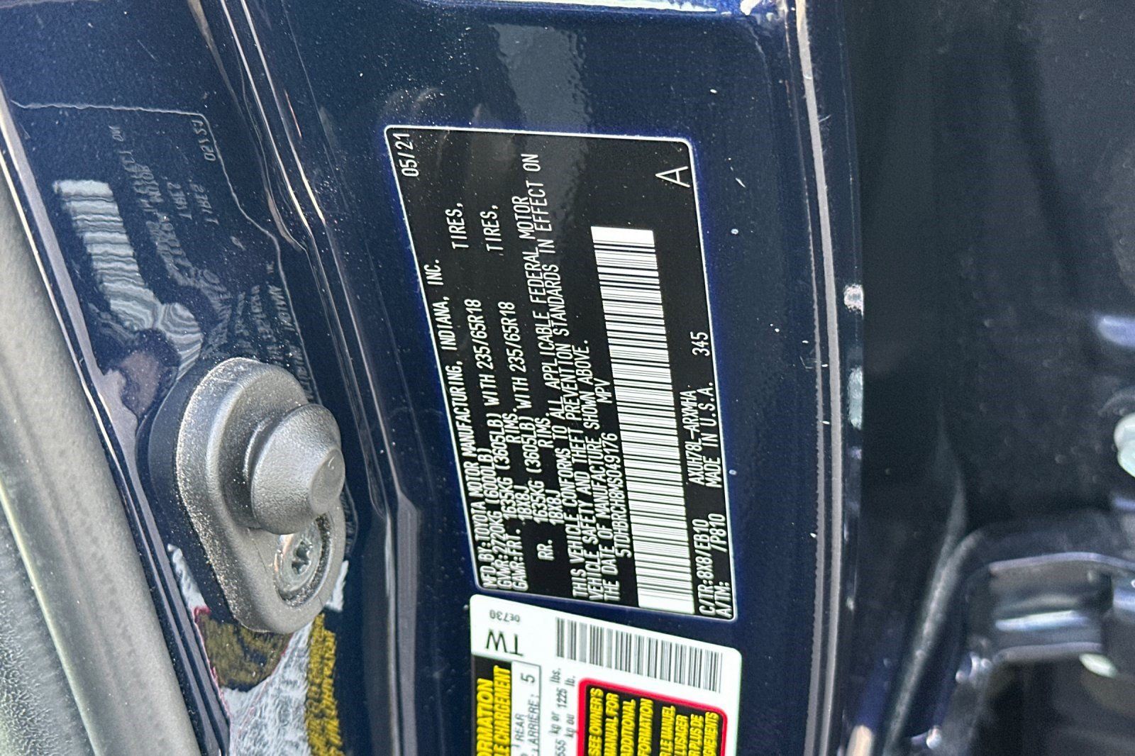 Used 2021 Toyota Highlander XLE AWD/4WD image 28