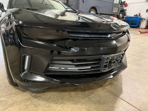 Used 2016 Chevrolet Camaro LT RWD image 2