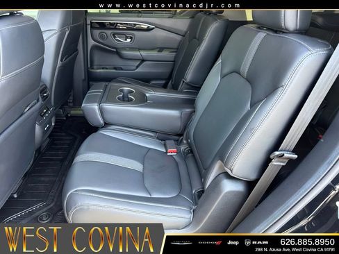 Used 2023 Honda Pilot Touring image 37