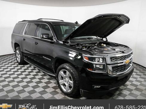 Used 2018 Chevrolet Suburban LT image 38