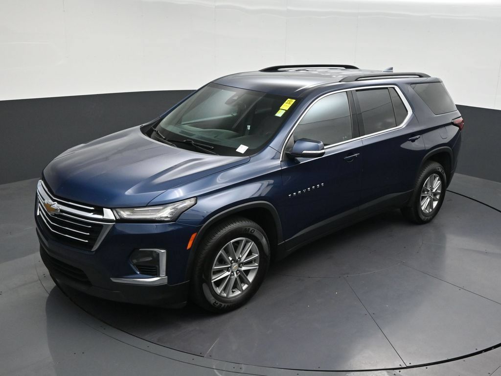 Used 2023 Chevrolet Traverse LT FWD image 16