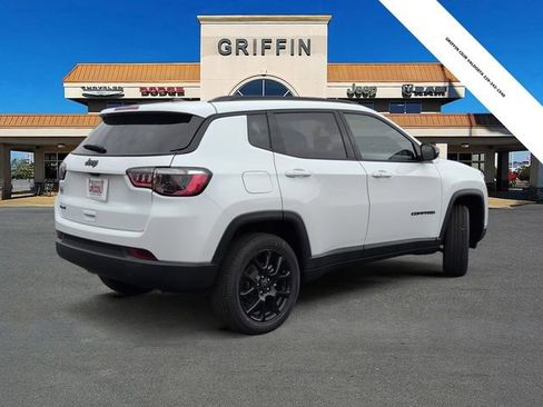 New 2026 Jeep Compass Latitude AWD/4WD image 4