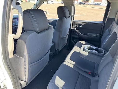 Used 2022 Nissan Frontier SV image 20