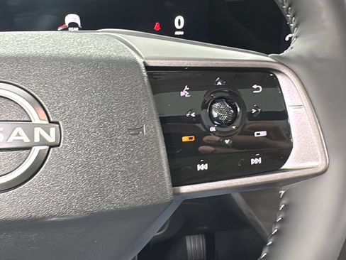 Used 2025 Nissan Murano SL AWD/4WD image 23