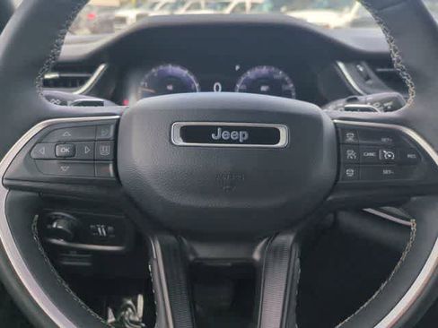 Used 2024 Jeep Grand Cherokee L Laredo image 22