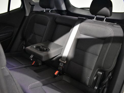 Used 2024 GMC Terrain SLE w/ Driver Convenience Package image 28