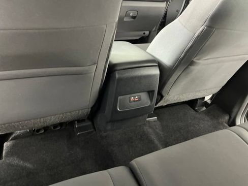 Used 2022 Nissan Frontier SV RWD image 43