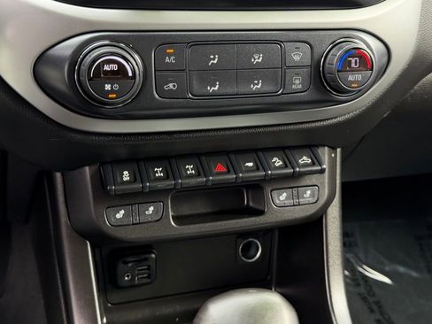 Used 2022 Chevrolet Colorado ZR2 image 24