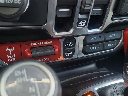 Certified 2024 Jeep Wrangler Unlimited Rubicon image 32