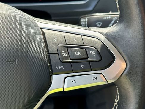 Used 2023 Volkswagen Tiguan SE FWD image 31
