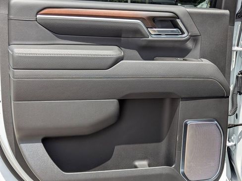 New 2025 GMC Sierra 2500 Denali w/ Denali Reserve Package image 19