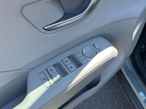 Used 2025 Hyundai Kona Limited AWD/4WD image 16