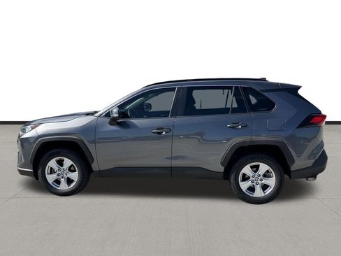 Used 2021 Toyota RAV4 XLE w/ Convenience Package FWD image 8