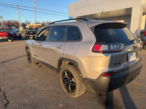 Used 2019 Jeep Cherokee Latitude Plus image 15
