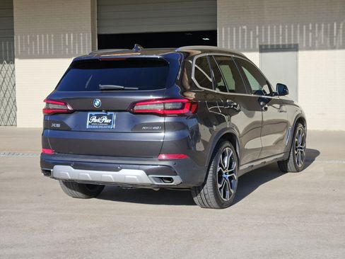 Used 2022 BMW X5 xDrive40i w/ Premium Package image 9
