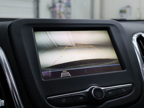 Used 2019 Chevrolet Equinox LS image 20