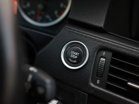 Used 2011 BMW M3 Coupe RWD image 31