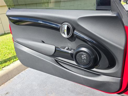 Used 2021 MINI Cooper S w/ Premium Package image 11