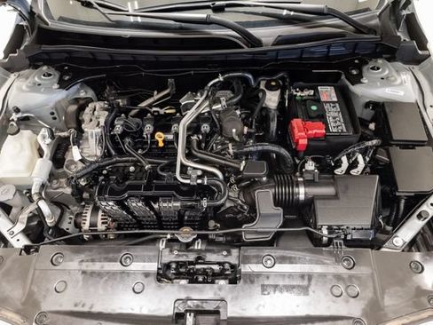 Used 2025 Nissan Altima 2.5 SR AWD/4WD image 3