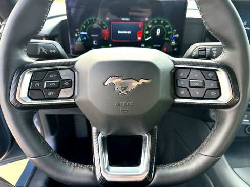 Used 2024 Ford Mustang Coupe image 12