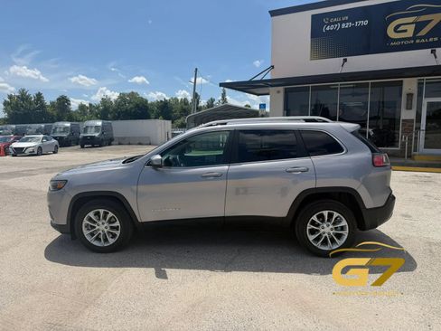 Used 2019 Jeep Cherokee Latitude w/ Popular Appearance Group FWD image 13