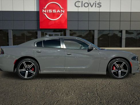 Used 2018 Dodge Charger SXT Plus RWD image 9