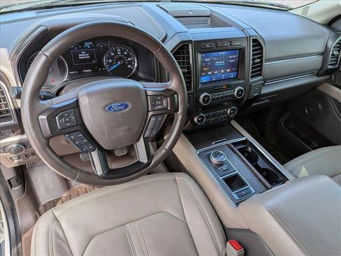 Used 2020 Ford Expedition Limited image 10