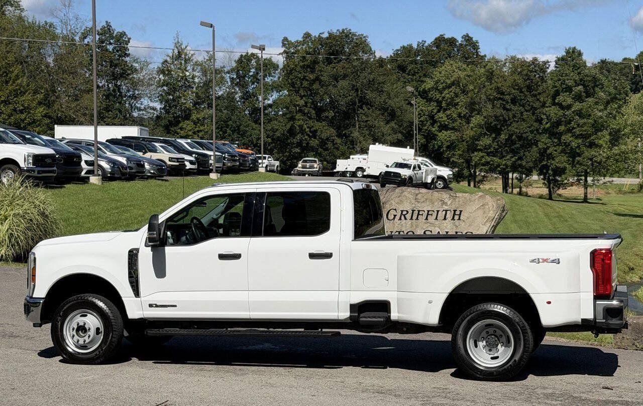 Used 2026 Ford F350 XLT AWD/4WD image 2