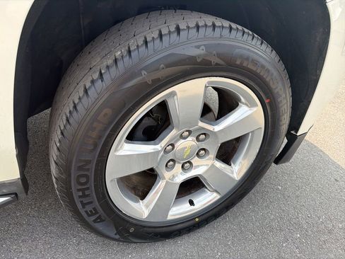 Used 2015 Chevrolet Tahoe LTZ AWD/4WD image 13