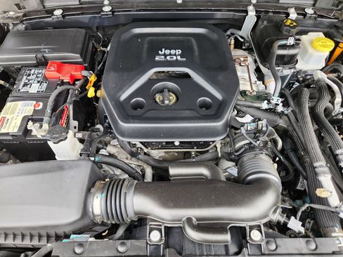 Used 2023 Jeep Wrangler Unlimited Rubicon 4xe AWD/4WD image 40