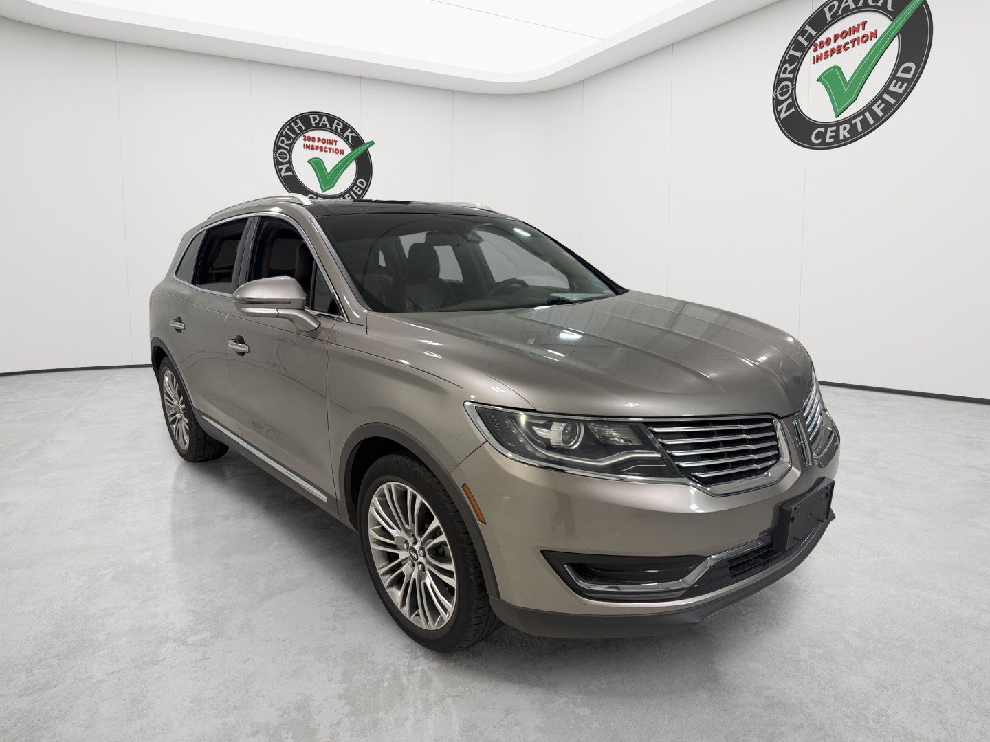 Used 2016 Lincoln MKX Reserve w/ Climate Package FWD image 7