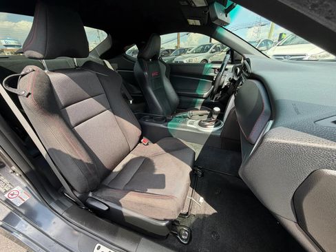 Used 2018 Subaru BRZ Limited w/ Popular Package #3 RWD image 14