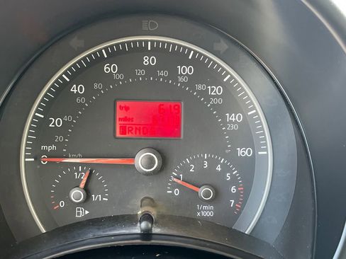 Used 2010 Volkswagen Beetle Coupe FWD image 12