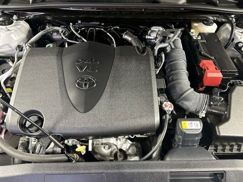 Used 2024 Toyota Camry XSE w/ Navigation Package image 11